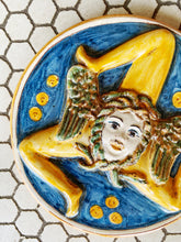 Load image into Gallery viewer, Trinacria